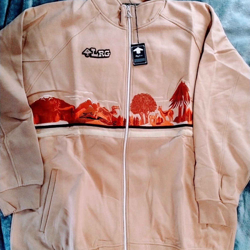 Akademiks Sweat Suit